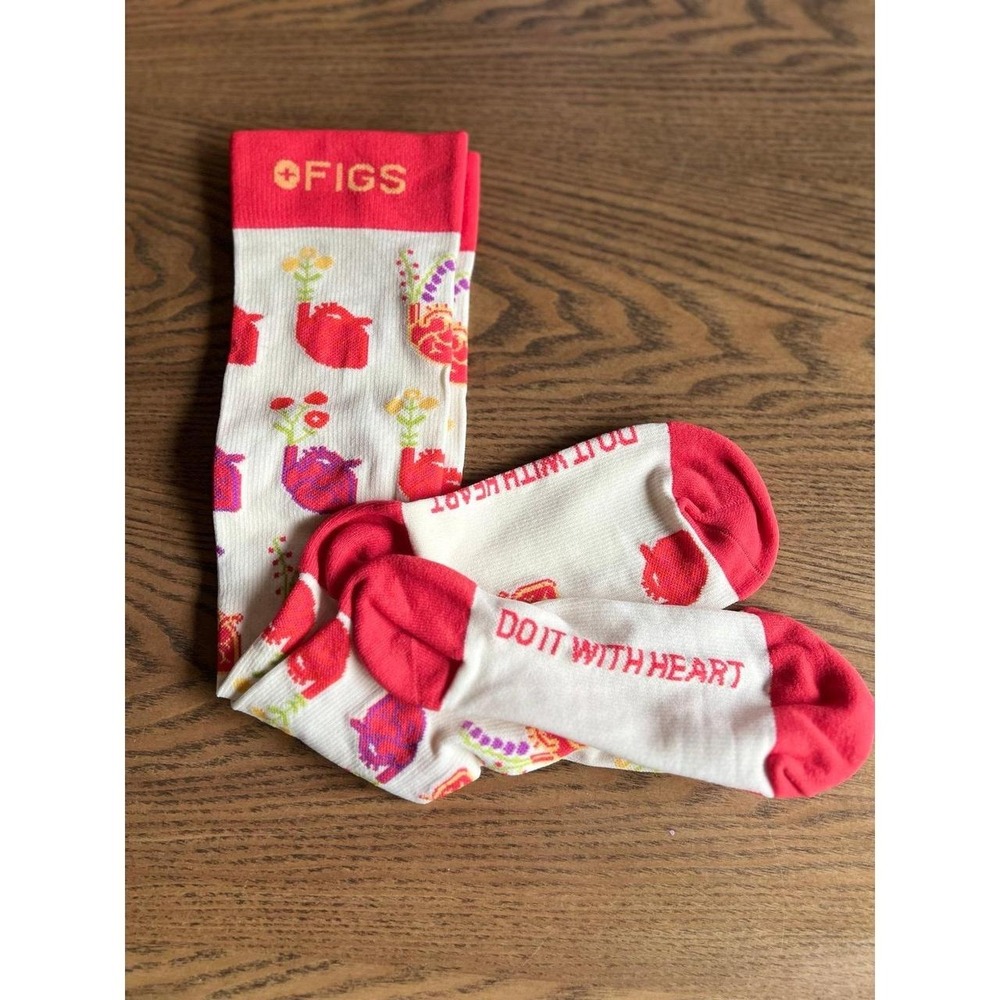 FIGS Compression Socks "Do It With Heart" Size Large NWOT